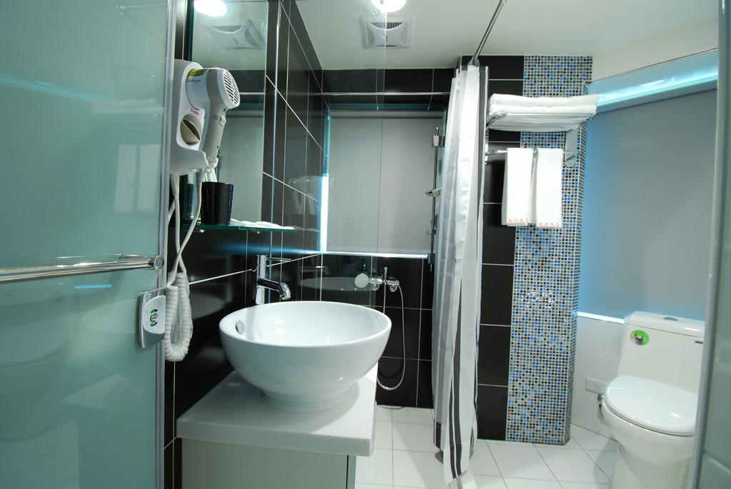 Hotel 欣欣旅店 Taipeh Exterior foto