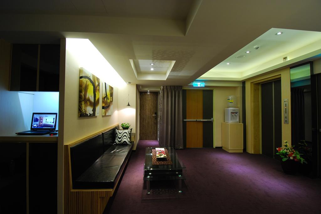 Hotel 欣欣旅店 Taipeh Exterior foto