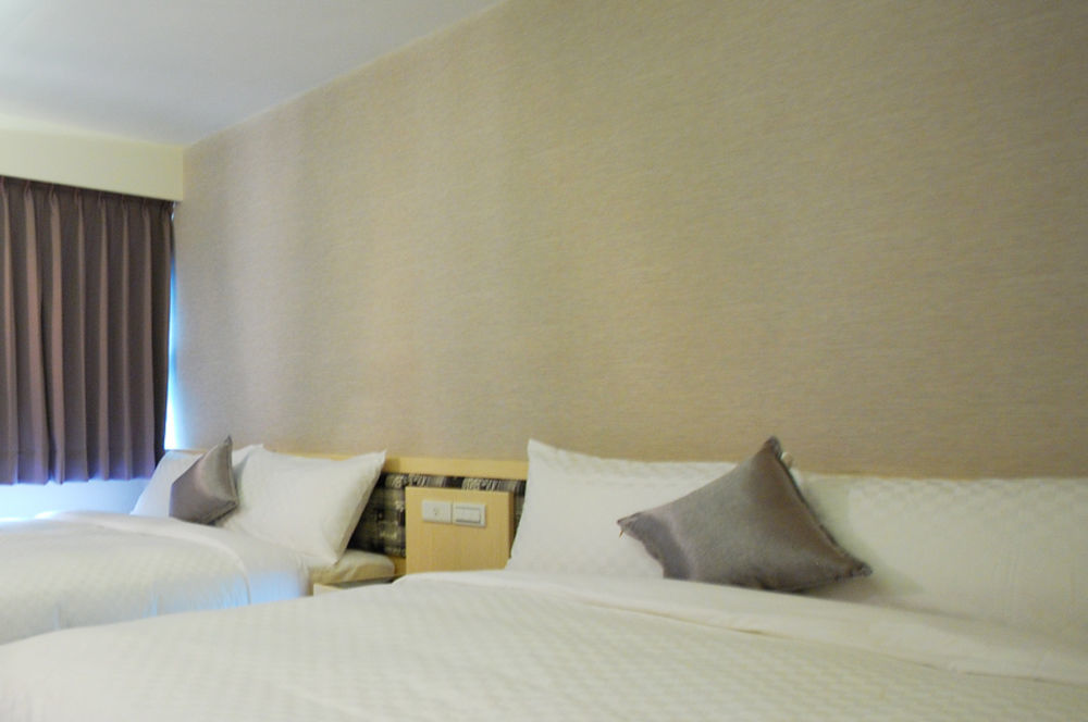Hotel 欣欣旅店 Taipeh Exterior foto