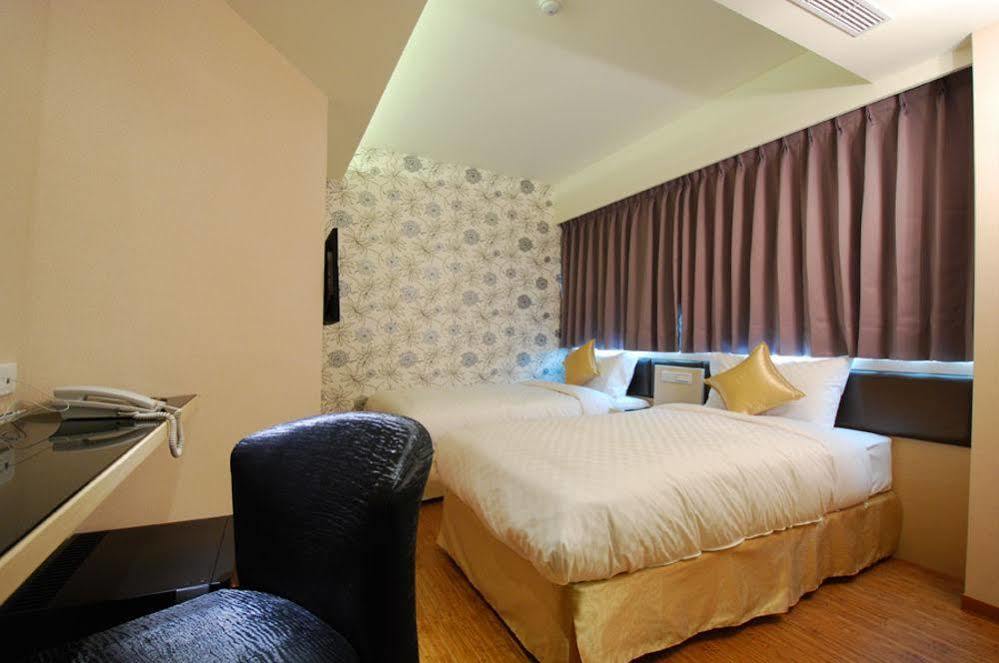 Hotel 欣欣旅店 Taipeh Exterior foto
