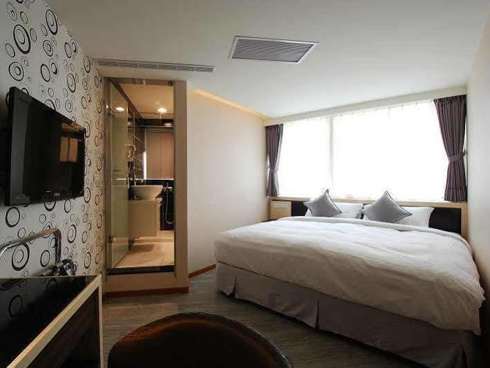 Hotel 欣欣旅店 Taipeh Exterior foto